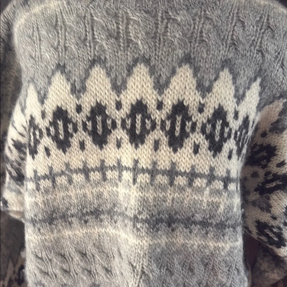 Eddie Bauer-Wool Crewneck Sweater - Gray - Picture 4 of 6